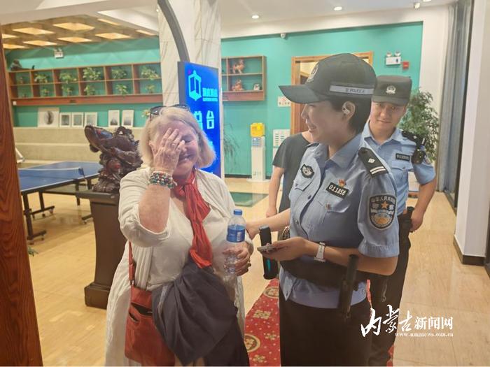 流下感激的泪水